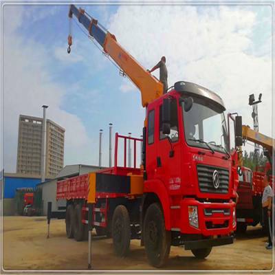 12吨随车吊清障车与平板车 多功能的道路救援利器