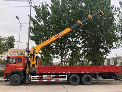 东风特商T5玉柴240后八轮与12吨东风随车吊的完美结合