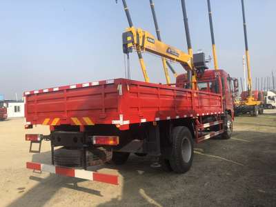 鹤壁东风8吨随车吊厂家与清障车全解析