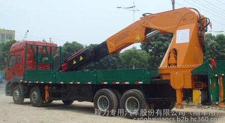 厂家直销多吨位大型随车吊，全国送车上门，程力专车钜惠来袭